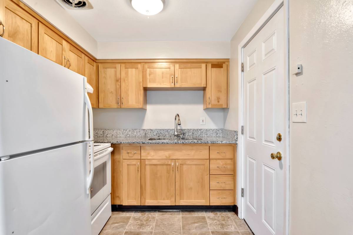 Apartment for rent at 138 - 168 25th NE, Salem, OR 97301