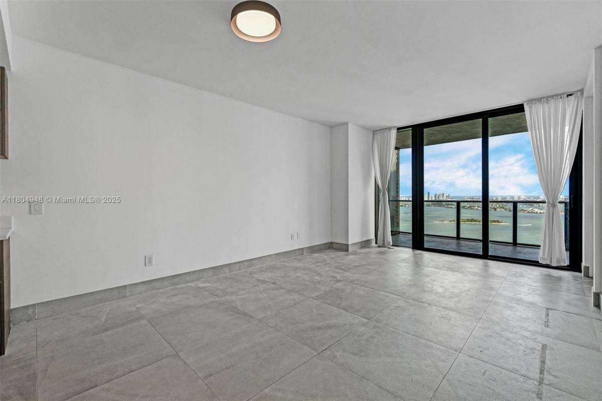 Apartment for rent at 650 NE 32nd St #4102, Miami, FL 33137