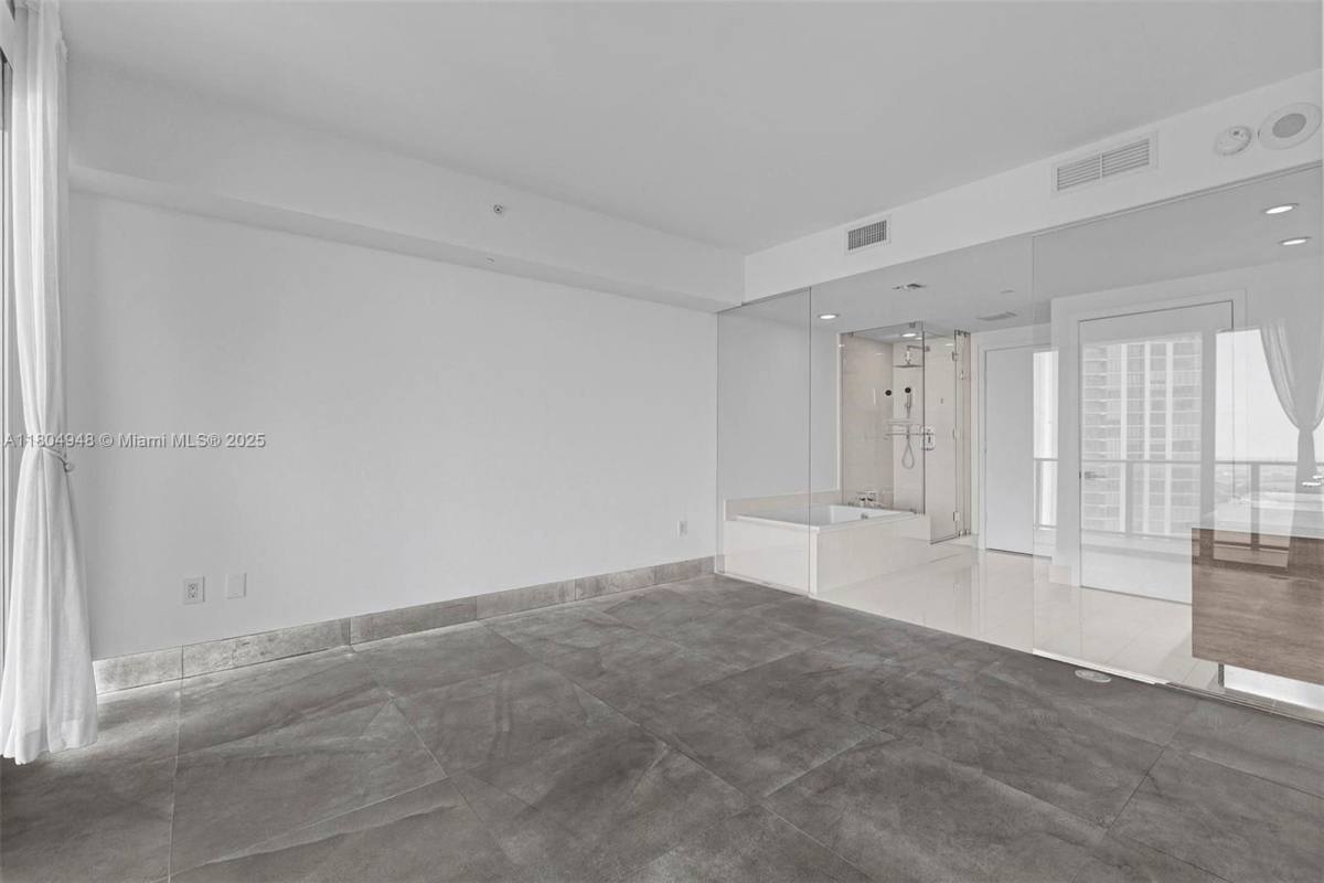 Apartment for rent at 650 NE 32nd St #4102, Miami, FL 33137