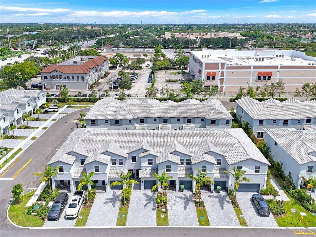 Townhouse for rent at 105 SW 184th Ave, Hollywood, FL 33029