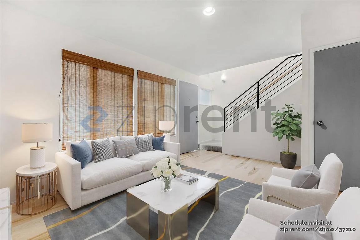 Townhouse for rent at 1601 S Main St #B, Seattle, WA 98144