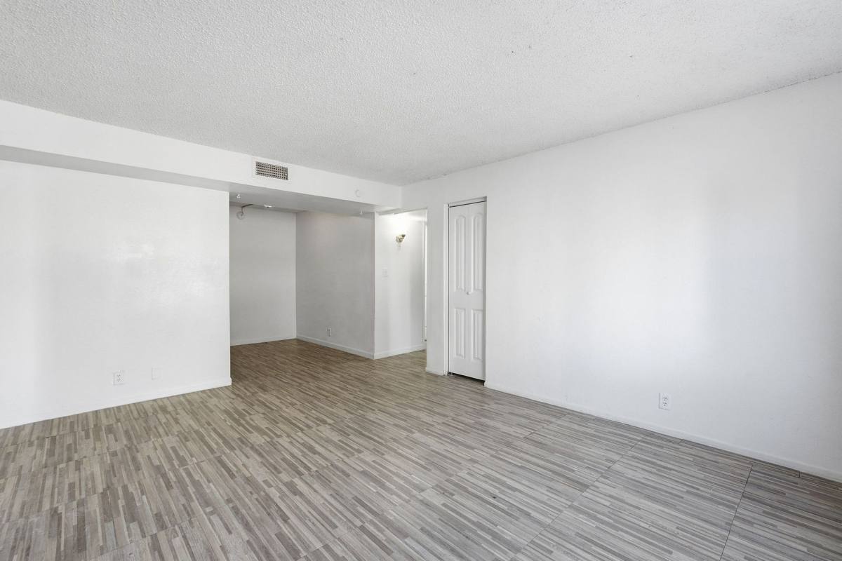 Apartment for rent at 6301 N 64th Dr, Glendale, AZ 85301