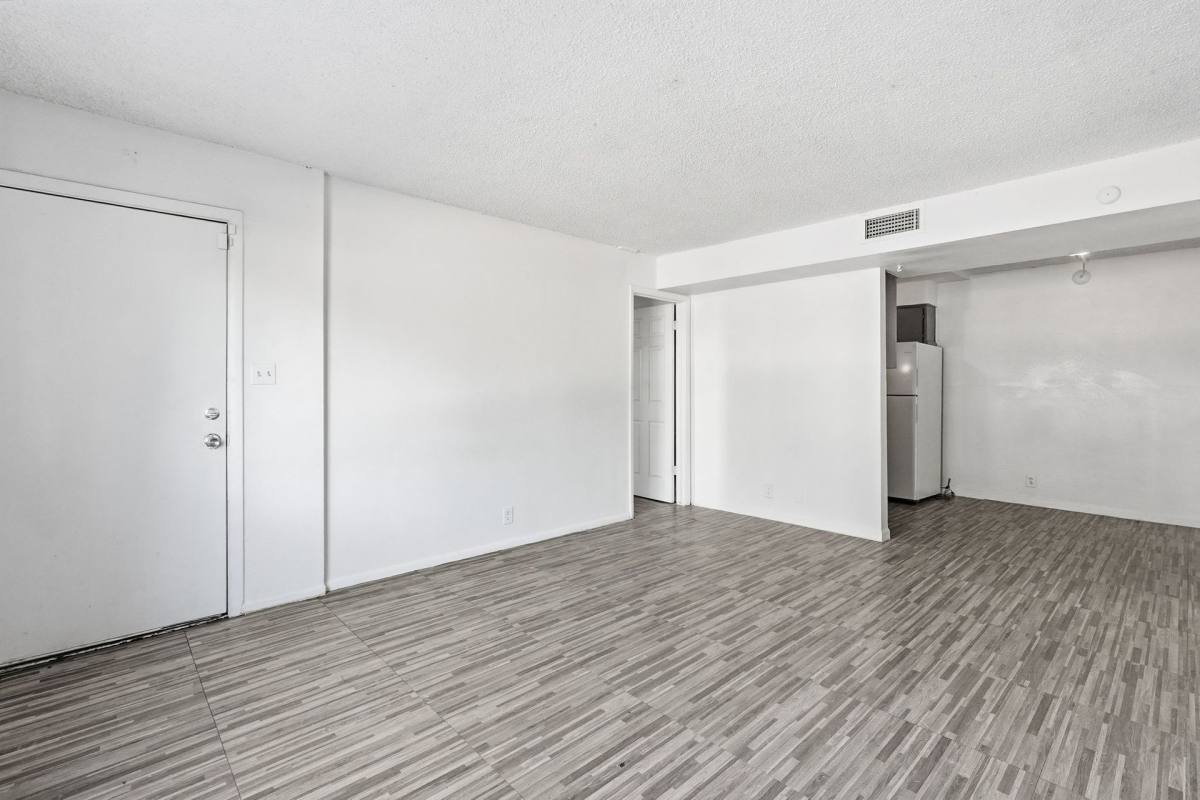 Apartment for rent at 6301 N 64th Dr, Glendale, AZ 85301