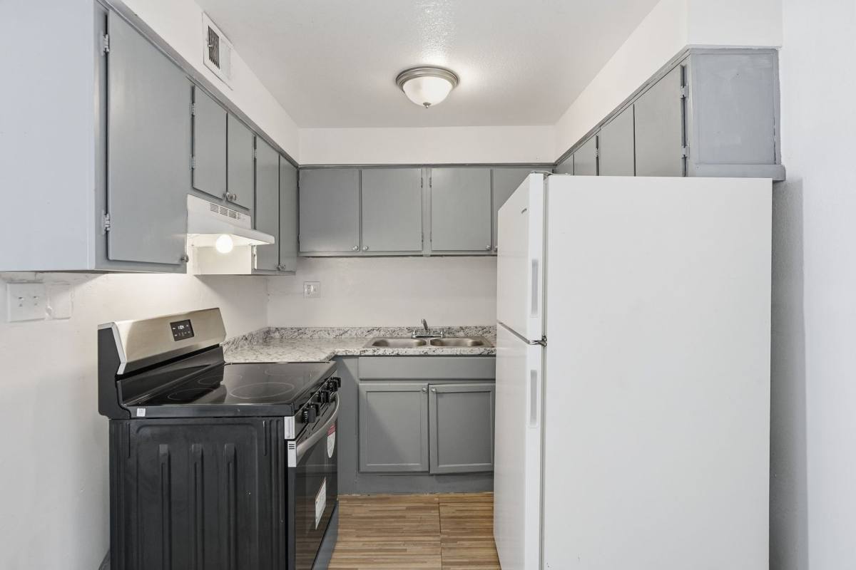 Apartment for rent at 6301 N 64th Dr, Glendale, AZ 85301
