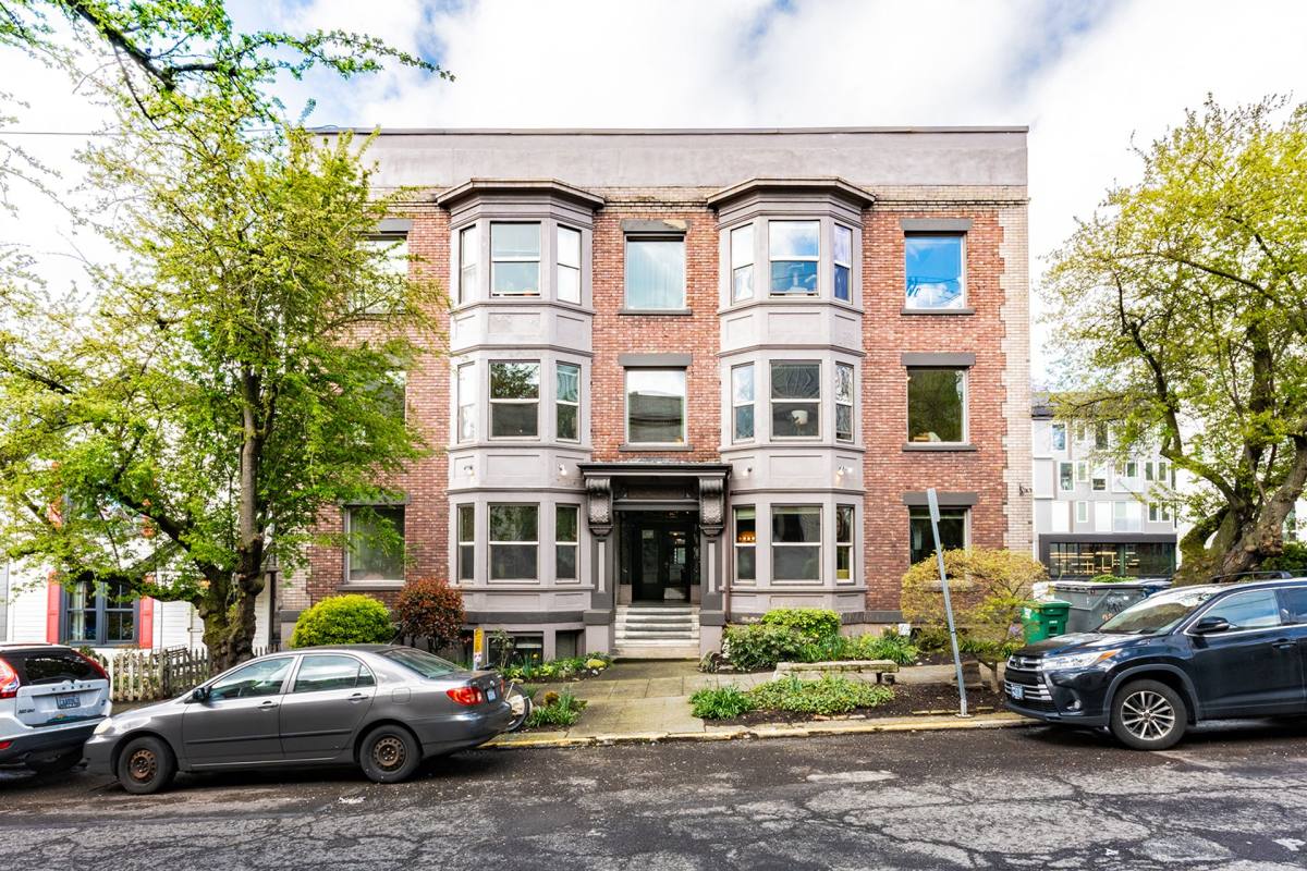 Apartment for rent at 1421 15th Ave, Seattle, WA 98122