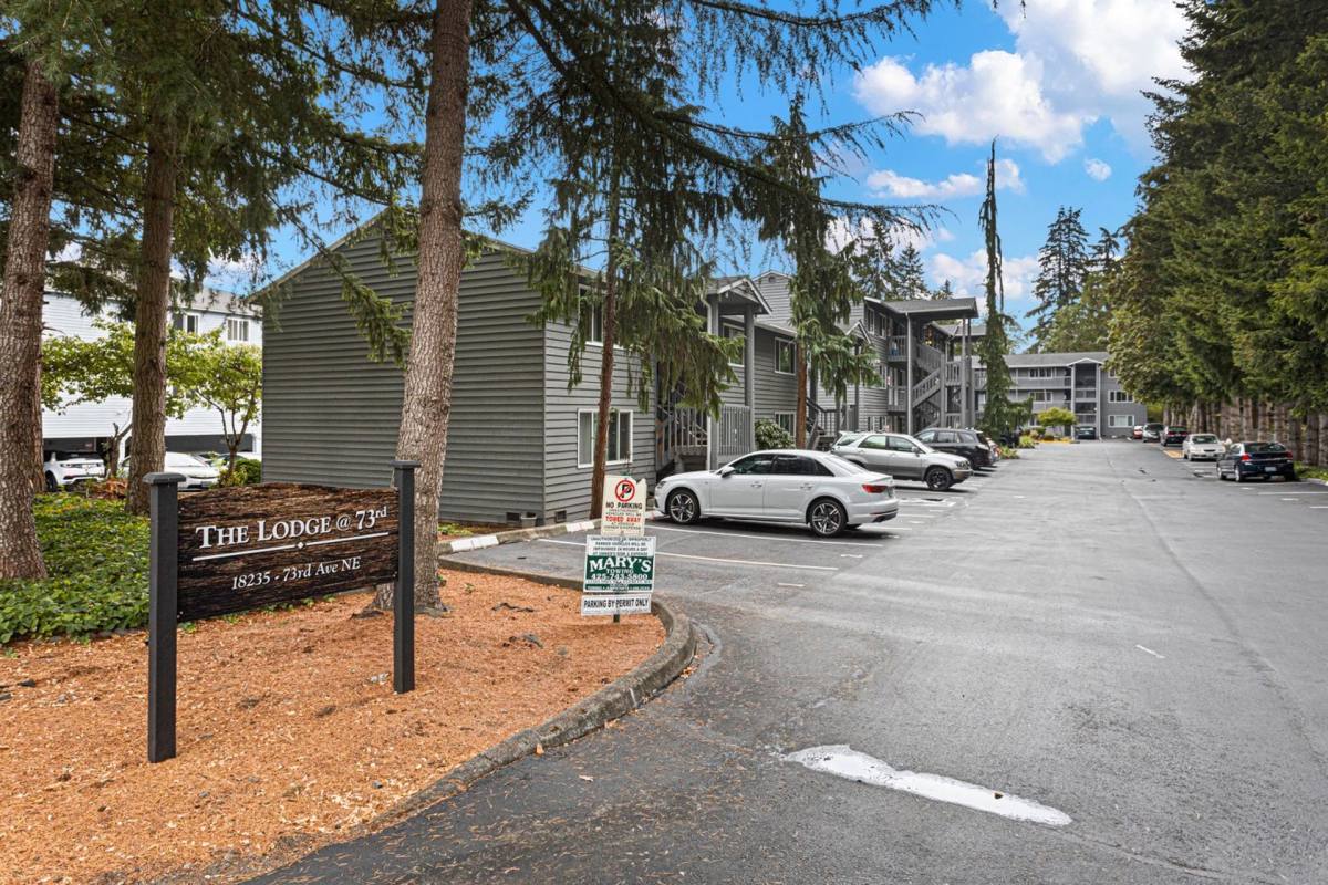 Apartment for rent at 18235 - 73rd Ave NE, Kenmore, WA 98028