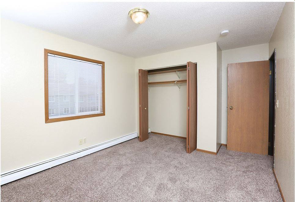 Apartment for rent at 4300 E 18th St, Sioux Falls, SD 57103