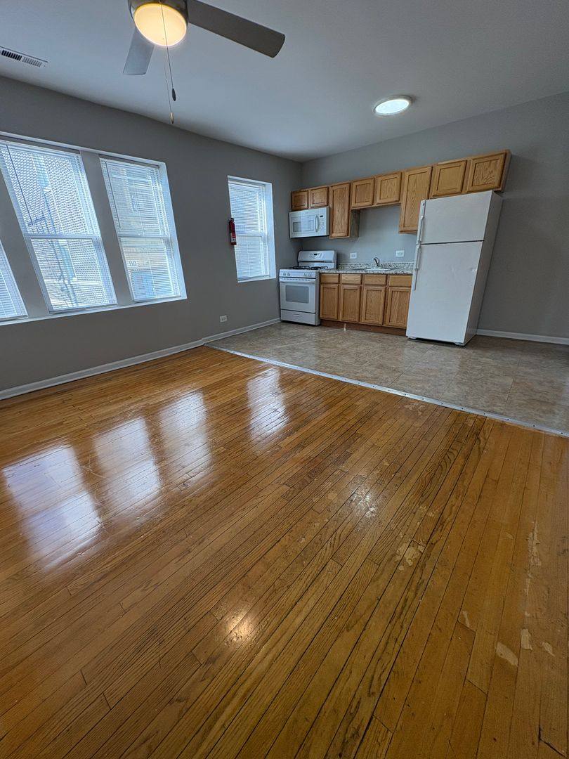 Apartment for rent at 102 S Lotus Ave, Chicago, IL 60644