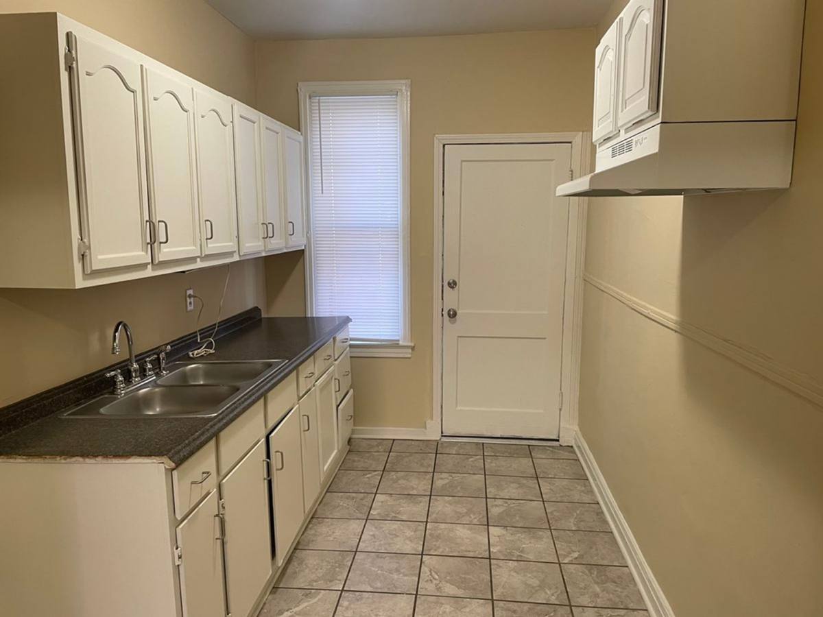 1304 Court Ave, Memphis, TN 38104 - Apartment For Rent - Image 4