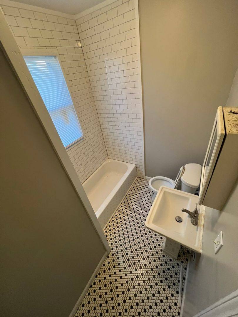 1304 Court Ave, Memphis, TN 38104 - Apartment For Rent - Image 8