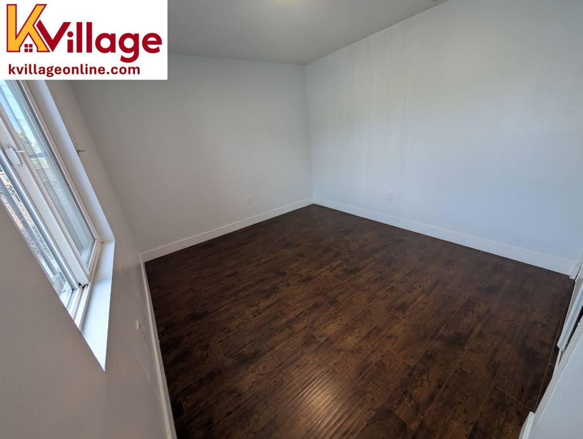 Apartment for rent at 1440 W 35th St, Los Angeles, CA 90018