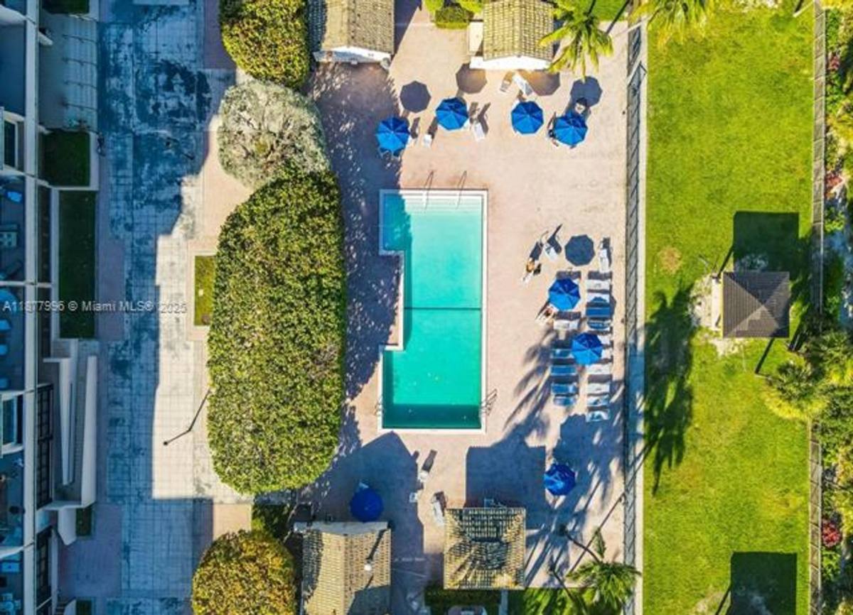 Apartment for rent at 2555 Collins Ave Appt, Miami Beach, FL 33140