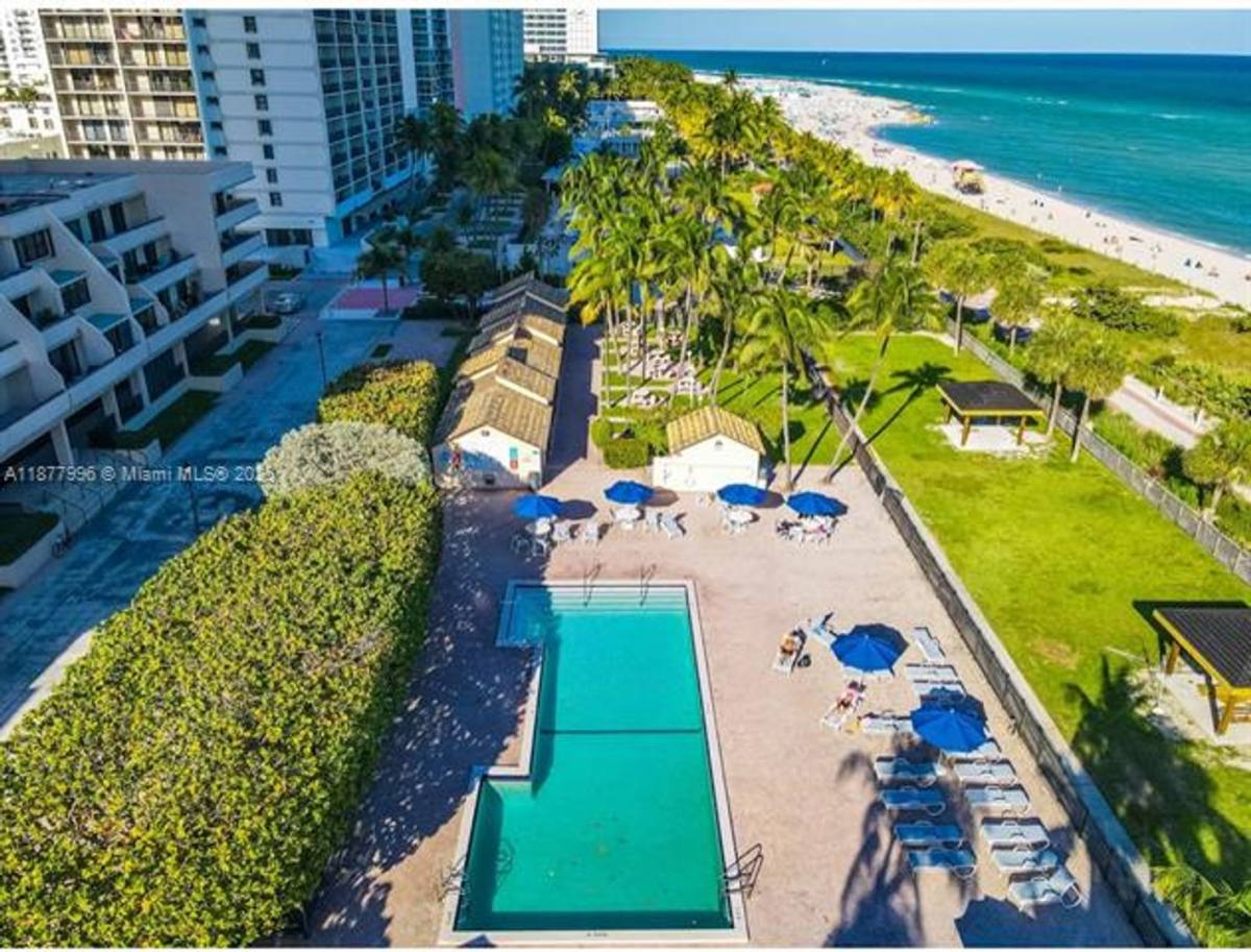 Apartment for rent at 2555 Collins Ave Appt, Miami Beach, FL 33140