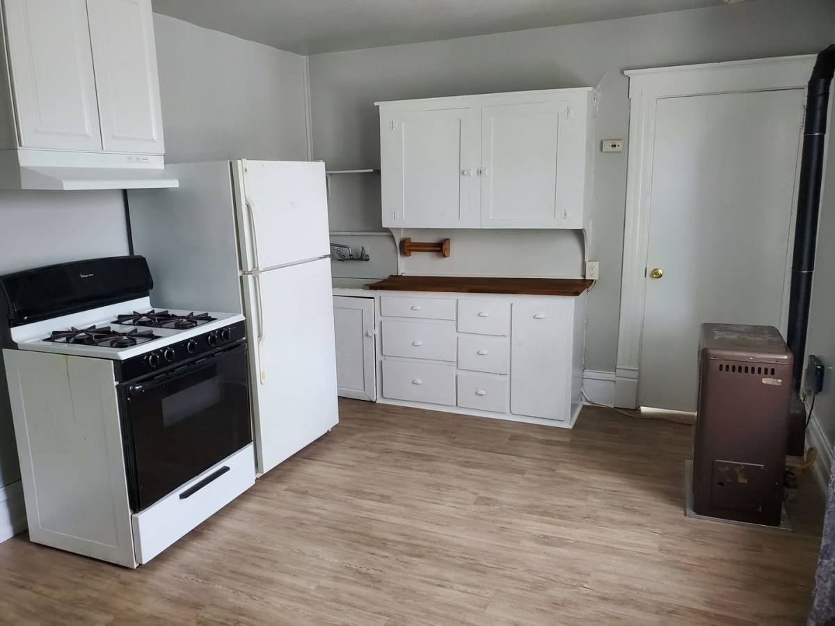 Apartment for rent at 1204 8th St, La Grande, OR 97850