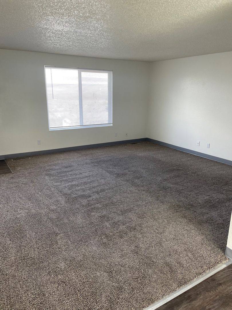 2201 SW Nye Ave, Pendleton, OR 97801 - Apartment For Rent - Image 3