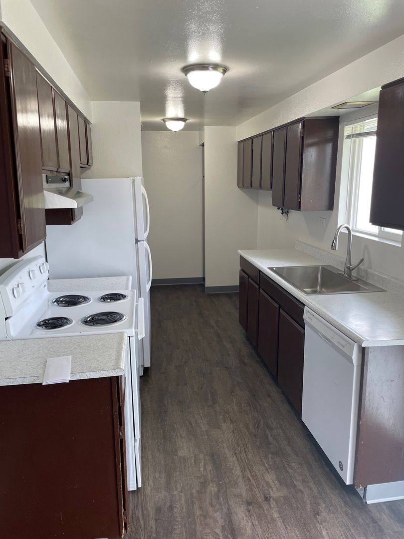 2201 SW Nye Ave, Pendleton, OR 97801 - Apartment For Rent - Image 4