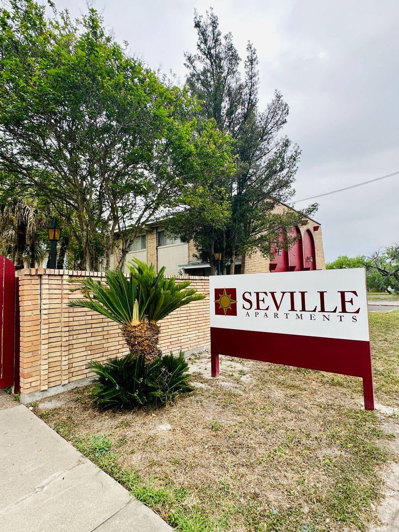 Apartment for rent at 704 W Corral Ave, Kingsville, TX 78363