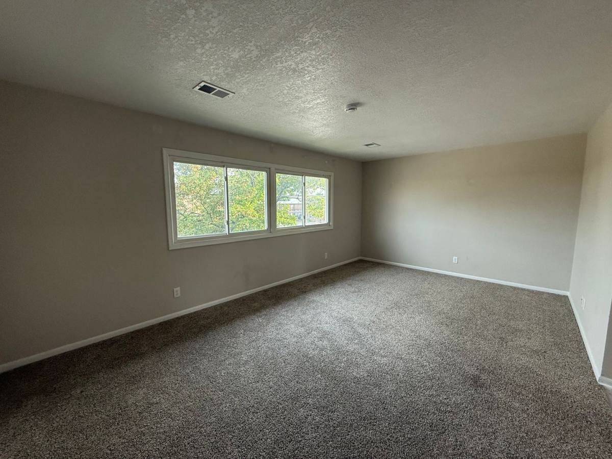 Apartment for rent at 2606 E Hennepin Ave, Minneapolis, MN 55413