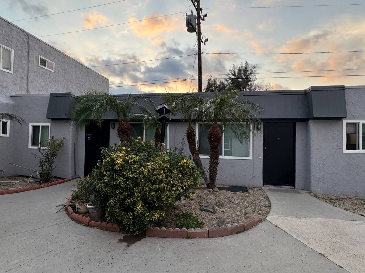 Townhouse for rent at 17015-17016 Ivy Ave, Fontana, CA 92335