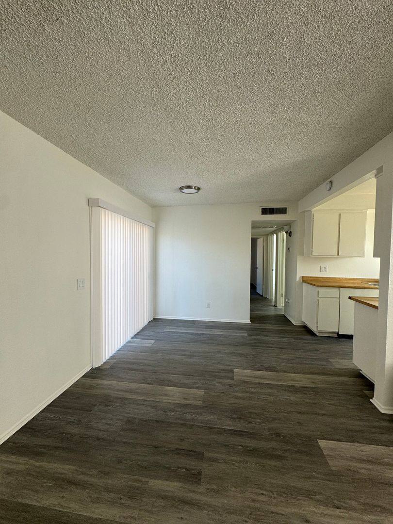 Townhouse for rent at 17015-17016 Ivy Ave, Fontana, CA 92335