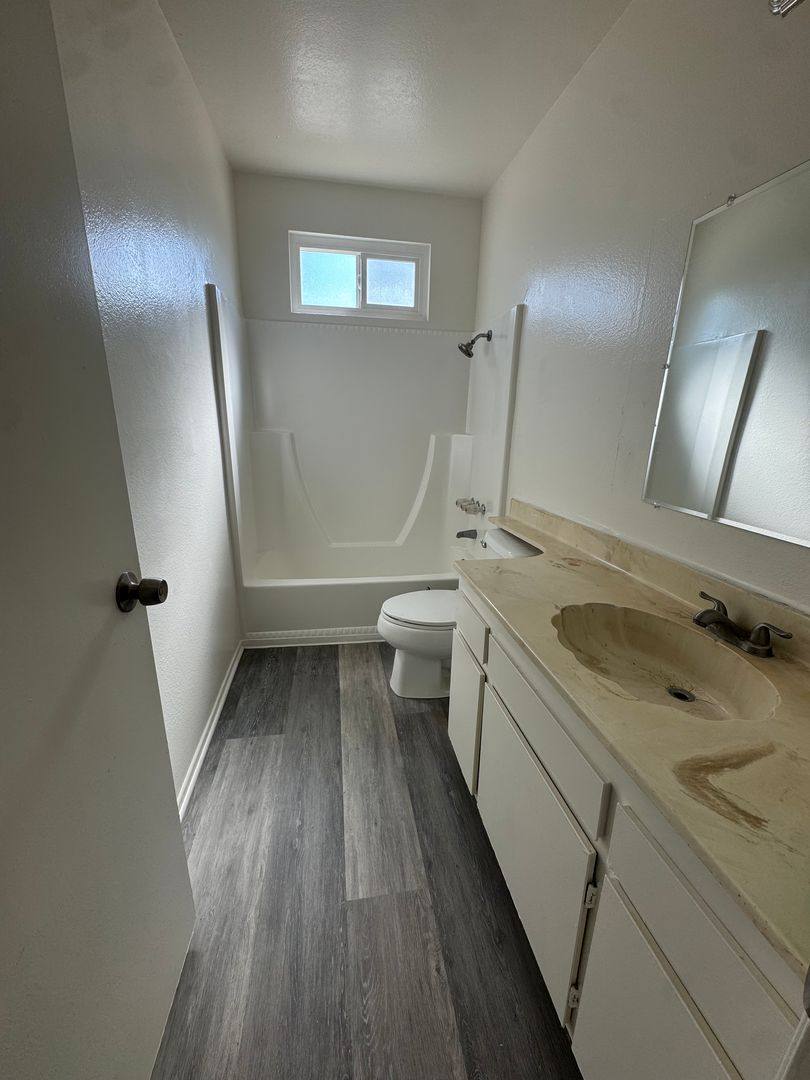 Townhouse for rent at 17015-17016 Ivy Ave, Fontana, CA 92335