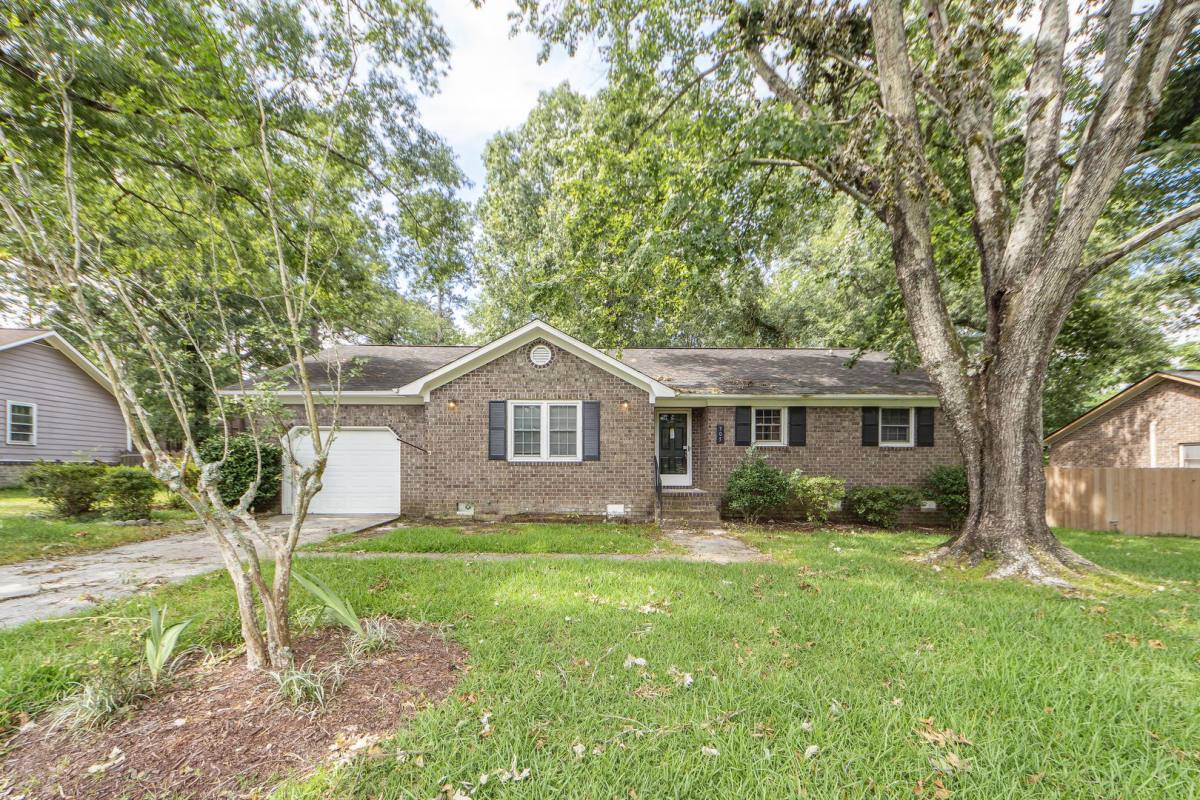 House for rent at 305 Chessington Circle, Summerville, SC 29485