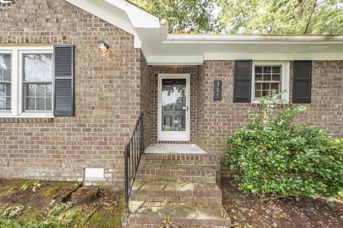 House for rent at 305 Chessington Circle, Summerville, SC 29485