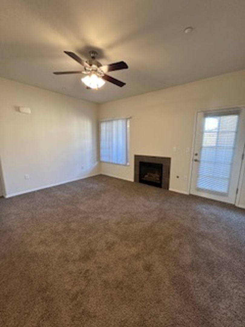 Apartment for rent at 1165 E Hanford-Armona Rd, Lemoore, CA 93245