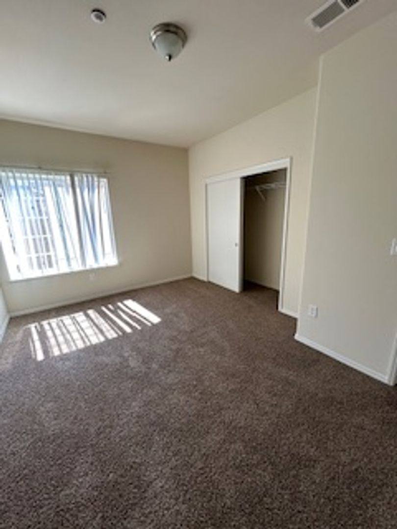 Apartment for rent at 1165 E Hanford-Armona Rd, Lemoore, CA 93245