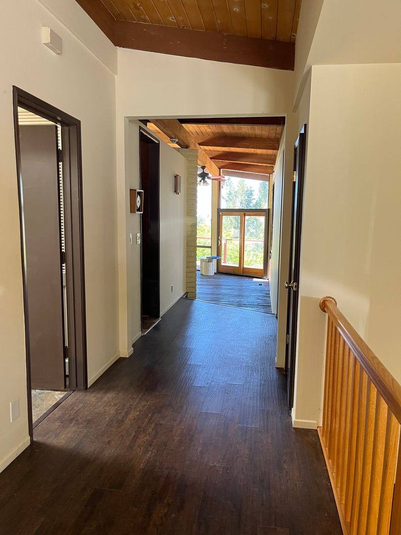 House for rent at 5388 Vista Lejana Lane, La Canada Flintridge, CA 91011