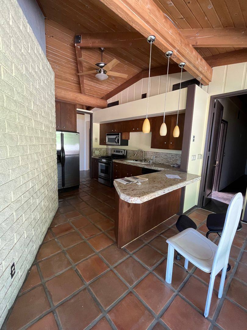 House for rent at 5388 Vista Lejana Lane, La Canada Flintridge, CA 91011