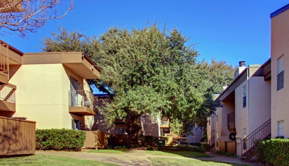 Apartment for rent at 1818 Judson Rd, Longview, TX 75605