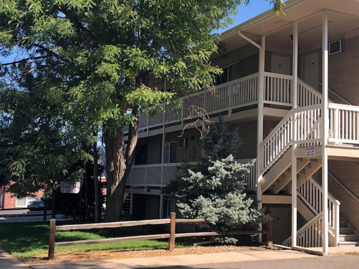 Apartment for rent at 5318 S Fox St, Littleton, CO 80120