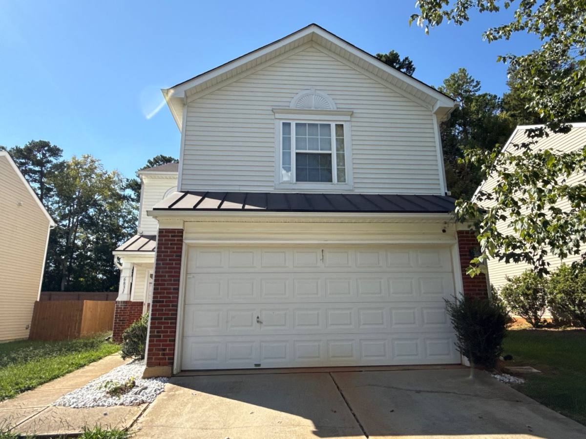 House for rent at 6831 Sunman Rd, Charlotte, NC 28216