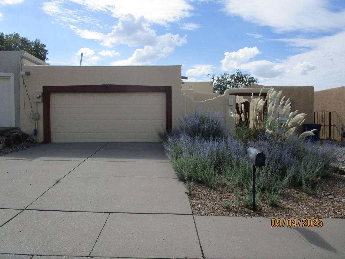Townhouse for rent at 4929 Osuna Place NE, Albuquerque, NM 87111