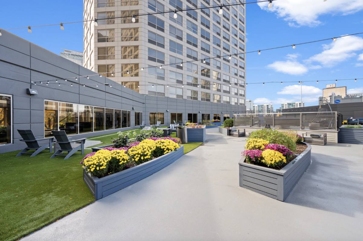 Apartment for rent at 555 W Madison St #4309, Chicago, IL 60661