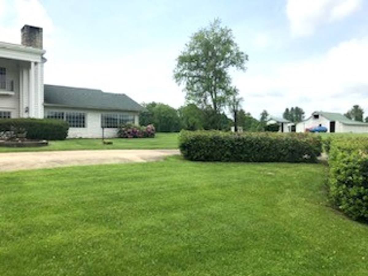 House for rent at 17311 Winfield Rd, Winfield, WV 25213