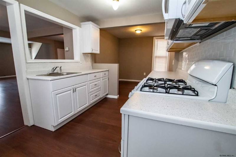 House for rent at 32 Walnut St, Gloversville, NY 12078