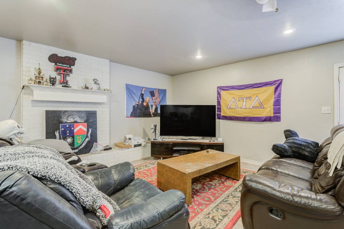 Townhouse for rent at 4320 52nd St #B, Lubbock, TX 79413