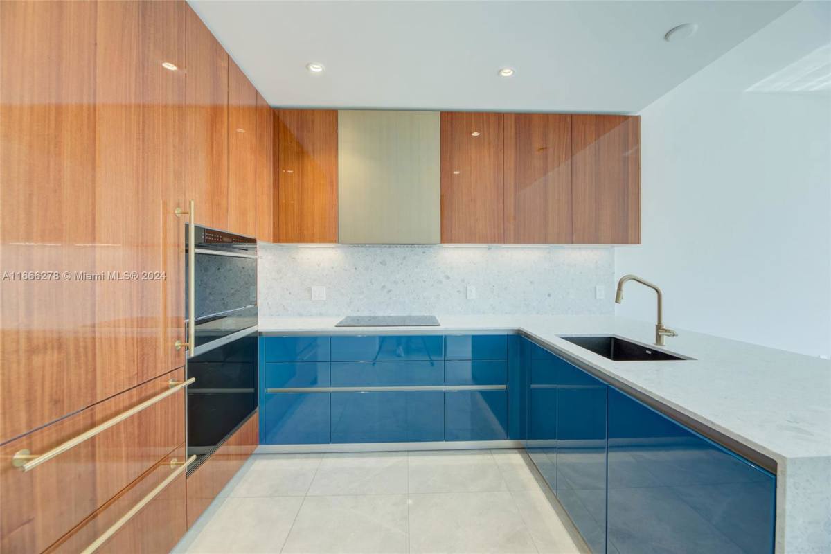 Apartment for rent at 2678 Tigertail Ave #1403, Miami, FL 33133