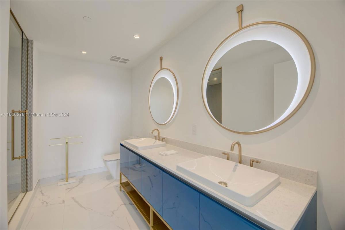 Apartment for rent at 2678 Tigertail Ave #1403, Miami, FL 33133