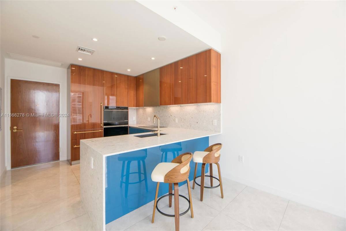Apartment for rent at 2678 Tigertail Ave #1403, Miami, FL 33133