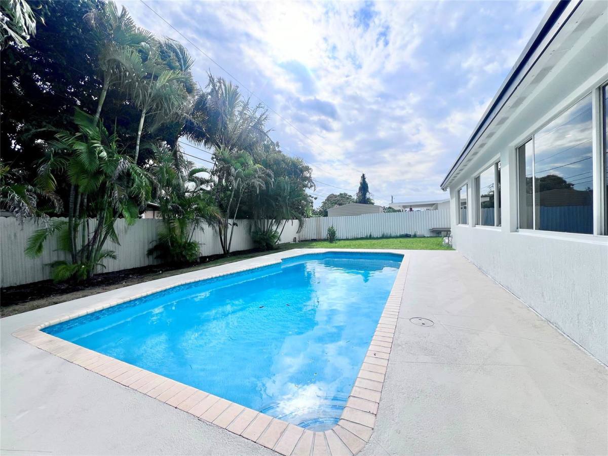 House for rent at 16125 SW 98th Court, Miami, FL 33157