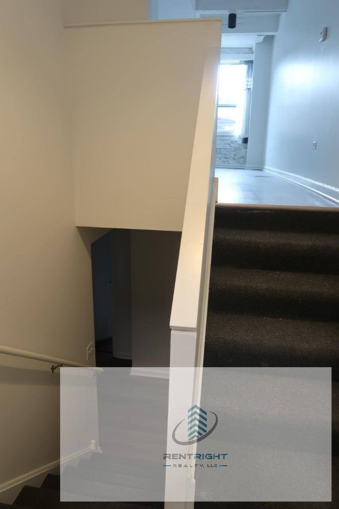 Apartment for rent at 932 W Dakin St #303, Chicago, IL 60613