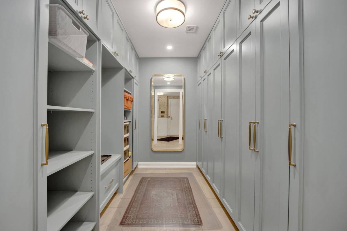 House for rent at 103 E Chestnut St #103, Chicago, IL 60611