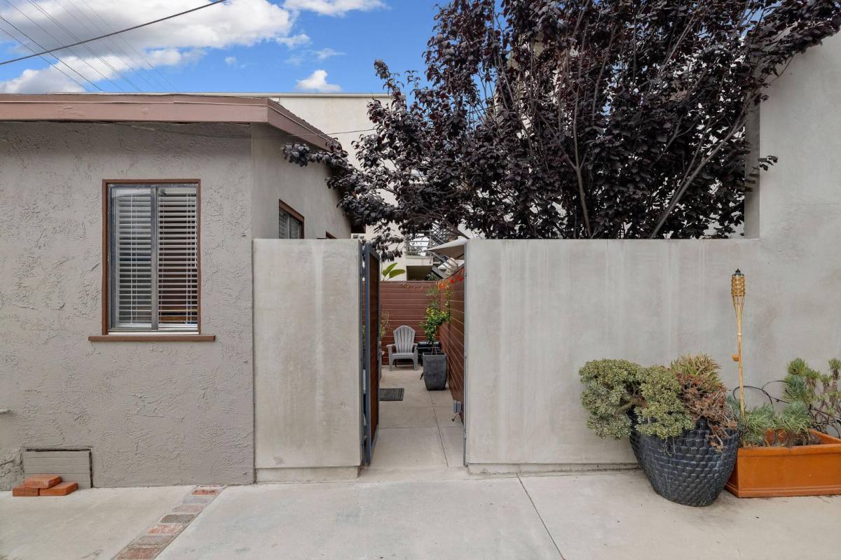 Apartment for rent at 726 Palm Dr #BAREFOOT Bungalow, Hermosa Beach, CA 90254