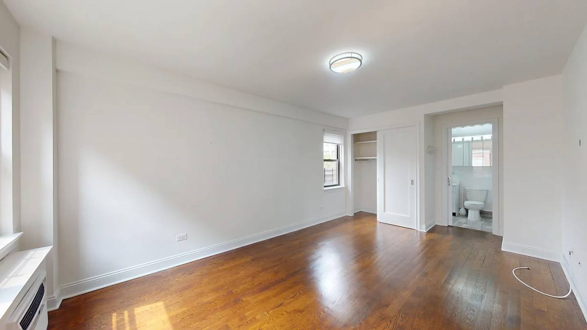 Apartment for rent at 20 Beekman Place #7FG, New York, NY 10022