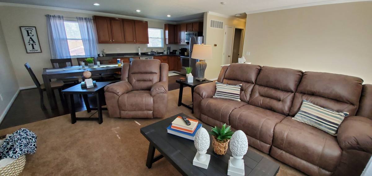 House for rent at 6681 Cincinnati-Dayton Rd, Middletown, OH 45044