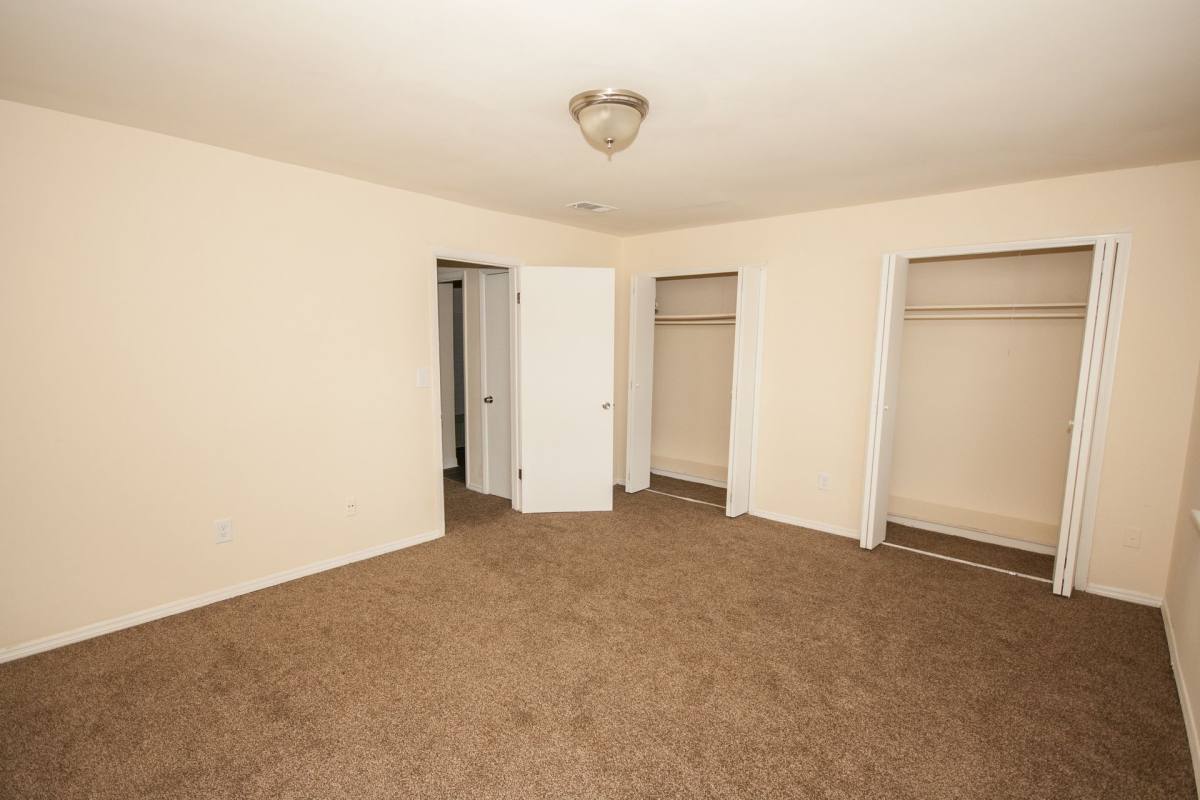 Townhouse for rent at 1951 Southampton Rd, Atlanta, GA 30349