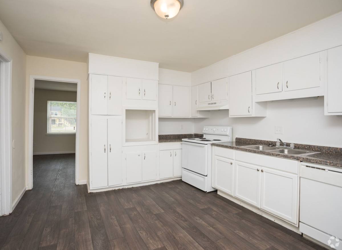 Townhouse for rent at 1951 Southampton Rd, Atlanta, GA 30349